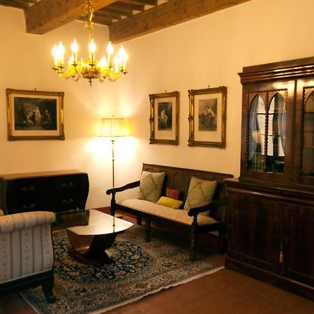 Palazzo Benucci Bed & Breakfast Сан Джиминяно Екстериор снимка