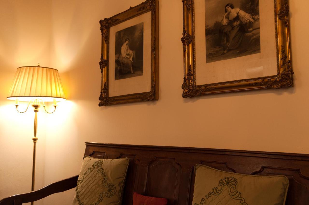 Palazzo Benucci Bed & Breakfast Сан Джиминяно Екстериор снимка