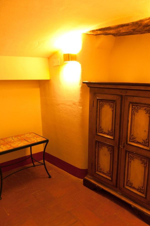 Palazzo Benucci Bed & Breakfast Сан Джиминяно Екстериор снимка