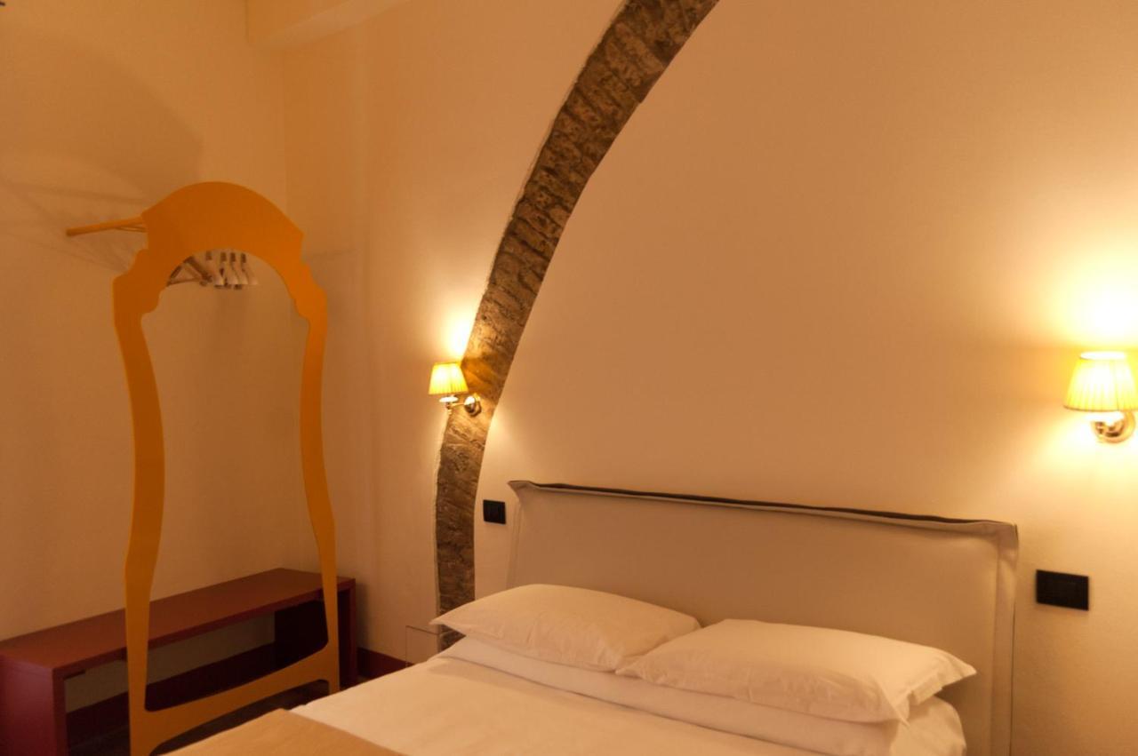 Palazzo Benucci Bed & Breakfast Сан Джиминяно Екстериор снимка