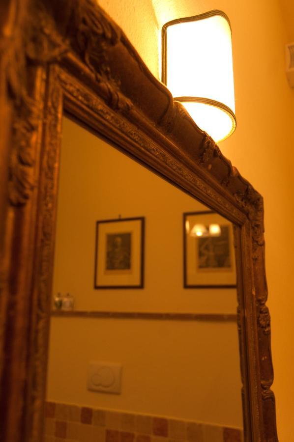 Palazzo Benucci Bed & Breakfast Сан Джиминяно Екстериор снимка
