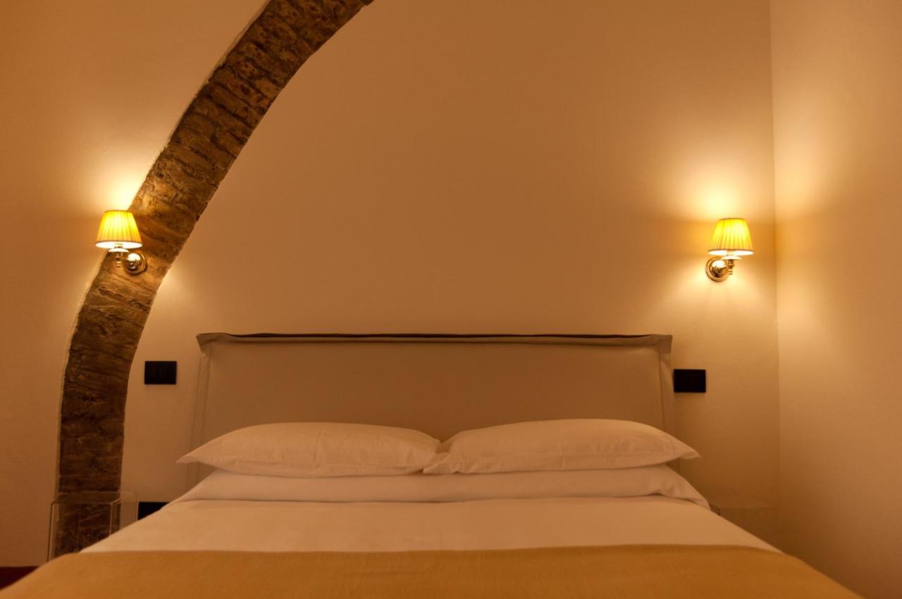 Palazzo Benucci Bed & Breakfast Сан Джиминяно Екстериор снимка