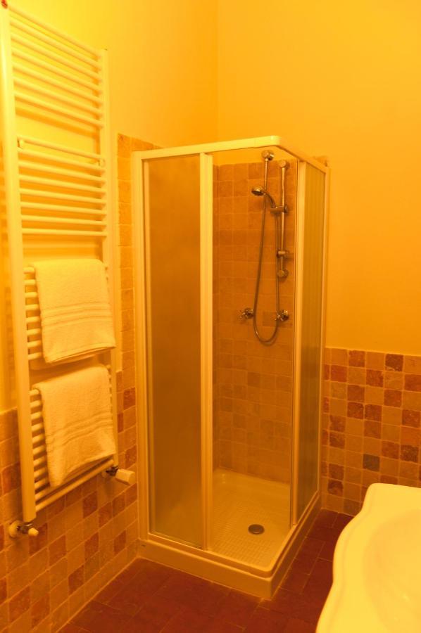 Palazzo Benucci Bed & Breakfast Сан Джиминяно Екстериор снимка