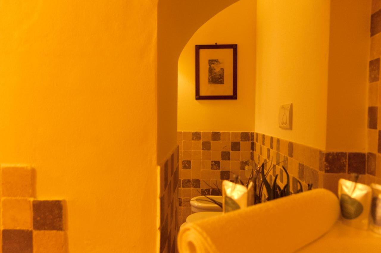 Palazzo Benucci Bed & Breakfast Сан Джиминяно Екстериор снимка