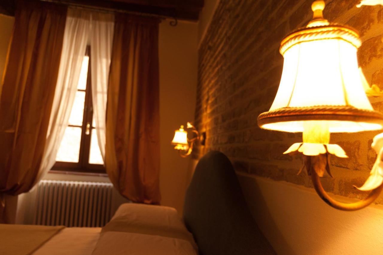 Palazzo Benucci Bed & Breakfast Сан Джиминяно Екстериор снимка